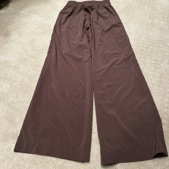 Vuori Villa Wideleg Pant - Regular Length - Picture 7 of 8